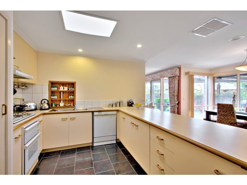 5 Kimberly Court, Berwick VIC 3806