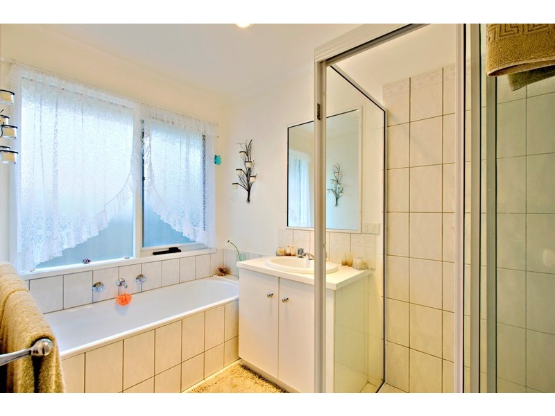 5 Kimberly Court, Berwick VIC 3806