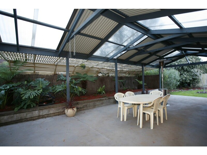 6 Tyntynder Close, Berwick VIC 3806