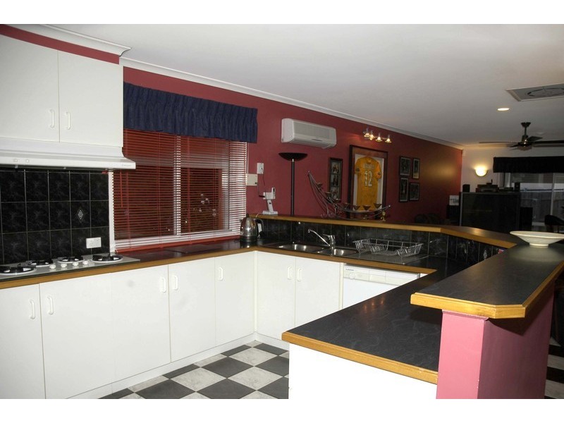 6 Ferncroft Court, Berwick VIC 3806