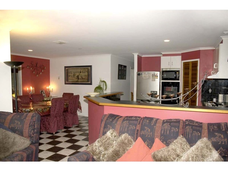 6 Ferncroft Court, Berwick VIC 3806