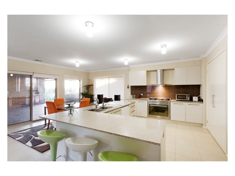 13 Sunridge Place, Berwick VIC 3806