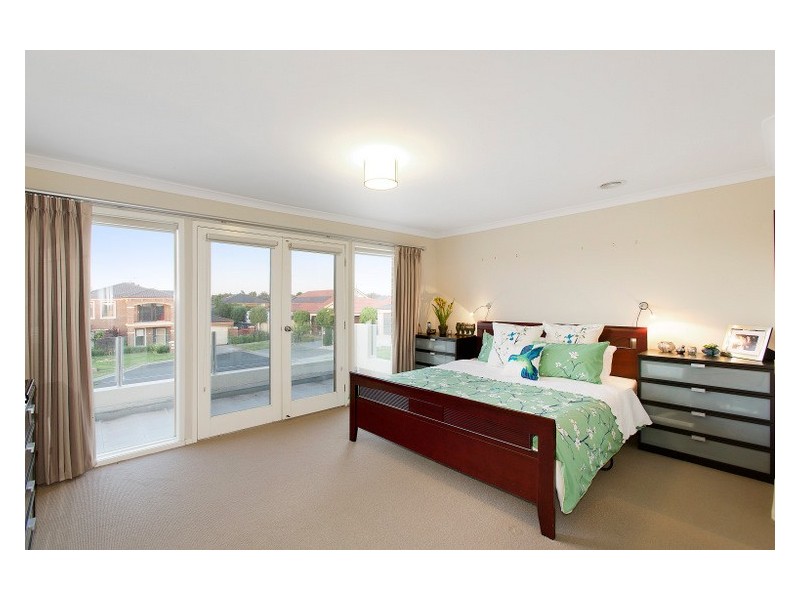 13 Sunridge Place, Berwick VIC 3806