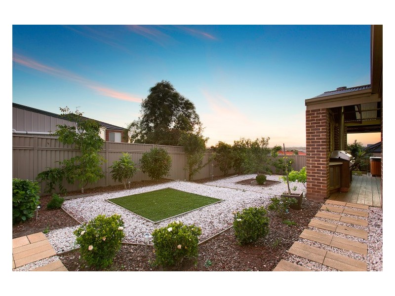 13 Sunridge Place, Berwick VIC 3806