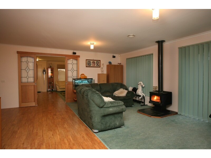 8 Cullen Close, Berwick VIC 3806