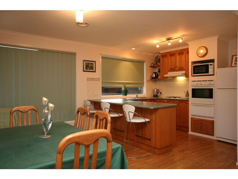 8 Cullen Close, Berwick VIC 3806