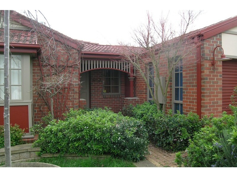 26 Adelaide Close, Berwick VIC 3806