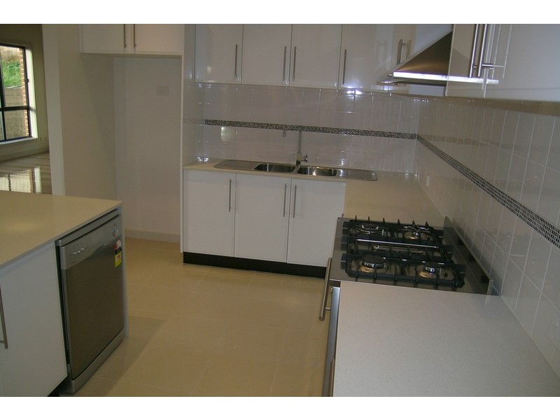 14 Tennyson Close, Berwick VIC 3806