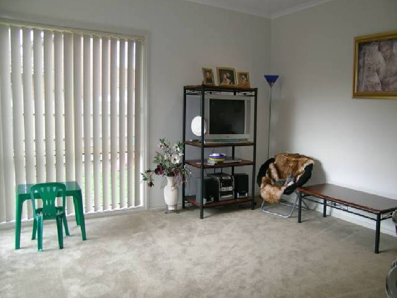 54 Amhurst Drive, Cranbourne North VIC 3977