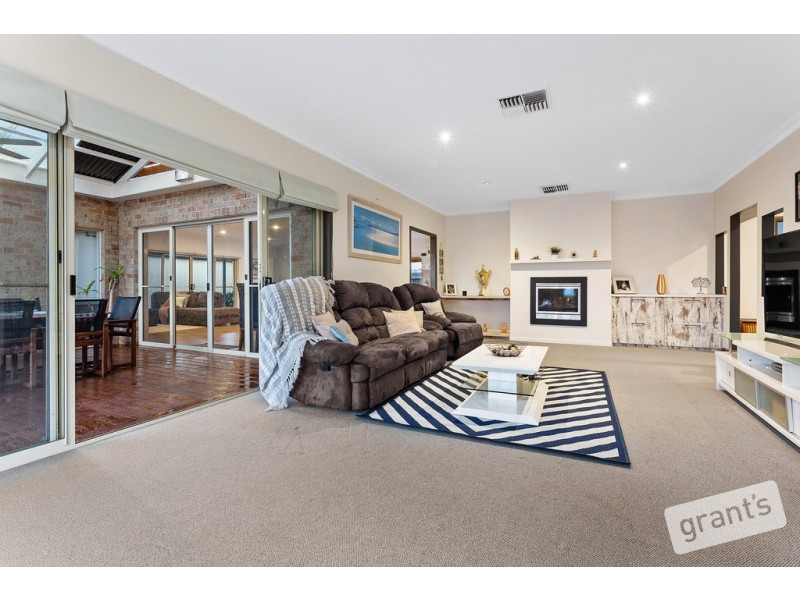 56 Wood Road, Narre Warren South VIC 3805