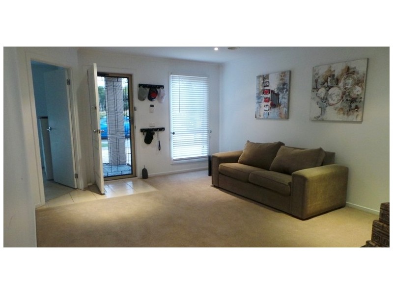 49 Melzak Way, Berwick VIC 3806