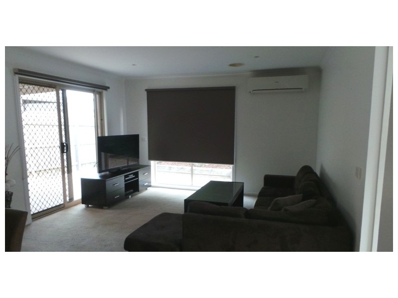 49 Melzak Way, Berwick VIC 3806