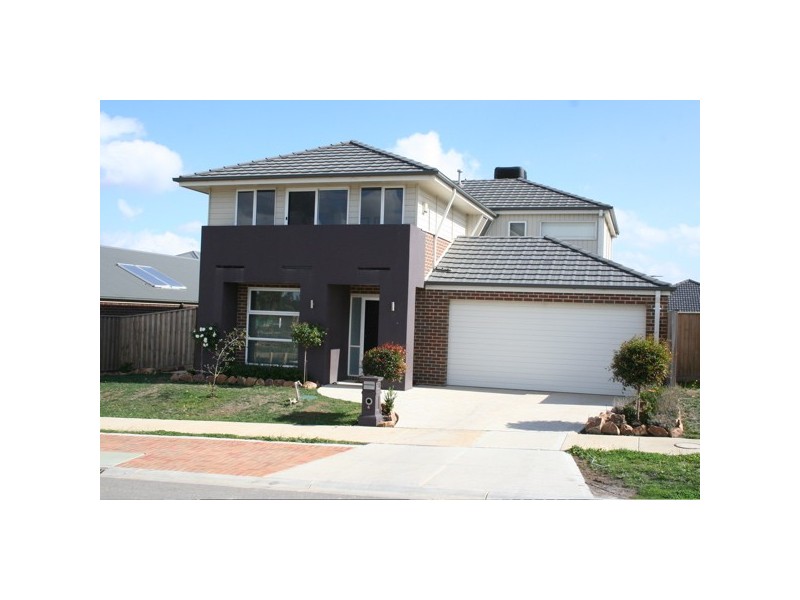 4 Myoora Plc, Berwick VIC 3806