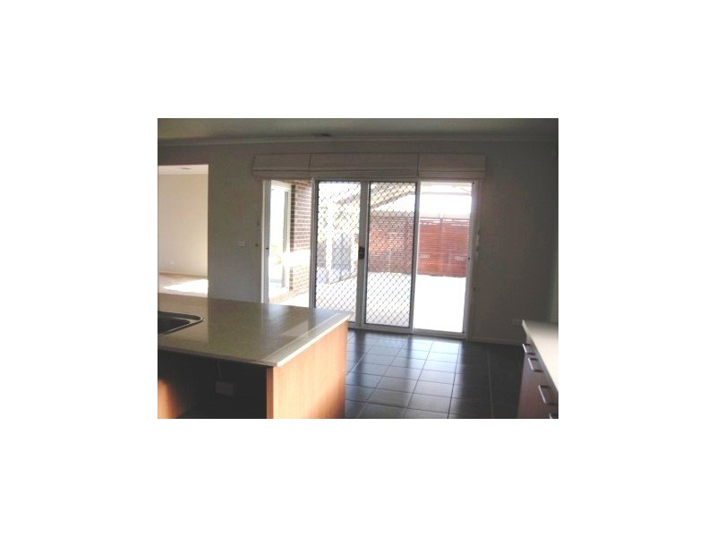 4 Myoora Plc, Berwick VIC 3806