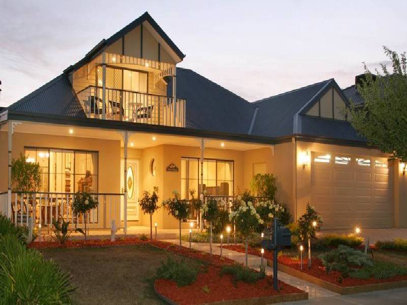 18 The Esplanade, Narre Warren South VIC 3805