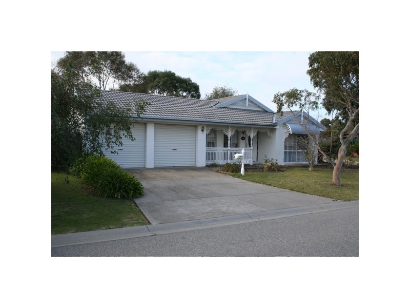 5 Emma Court, Berwick VIC 3806