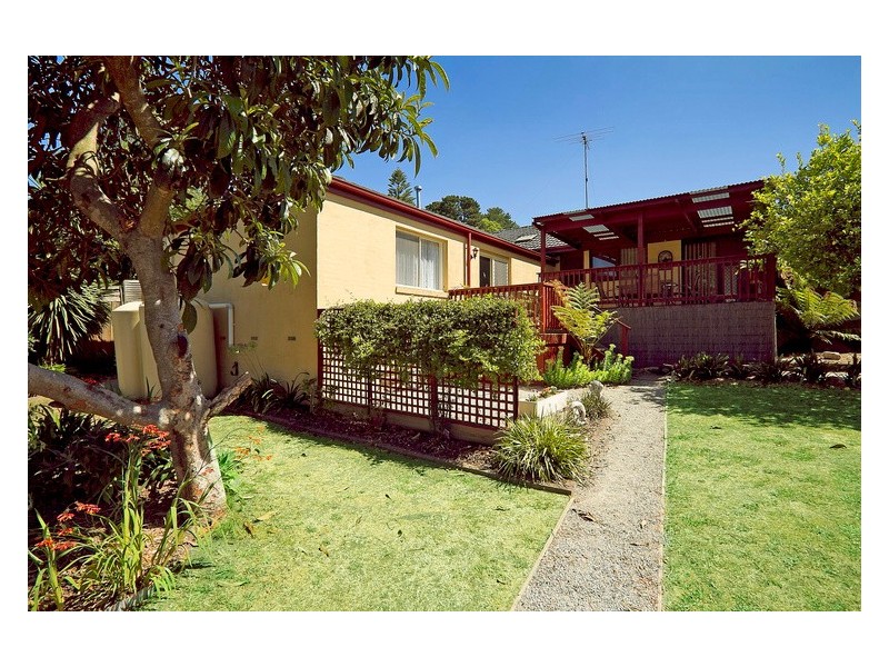 5 Queens Court, Berwick VIC 3806