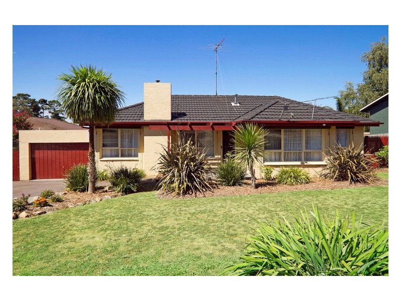 5 Queens Court, Berwick VIC 3806