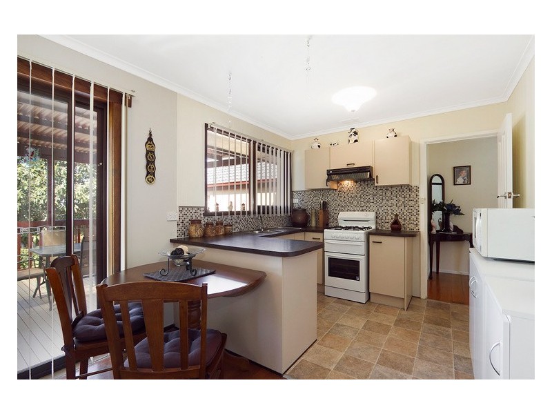 5 Queens Court, Berwick VIC 3806