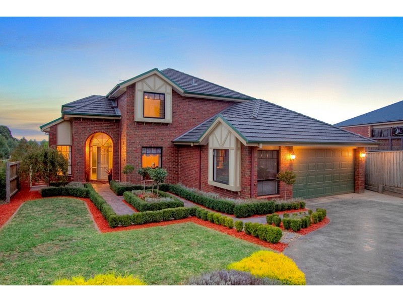 11 Irving Close, Berwick VIC 3806