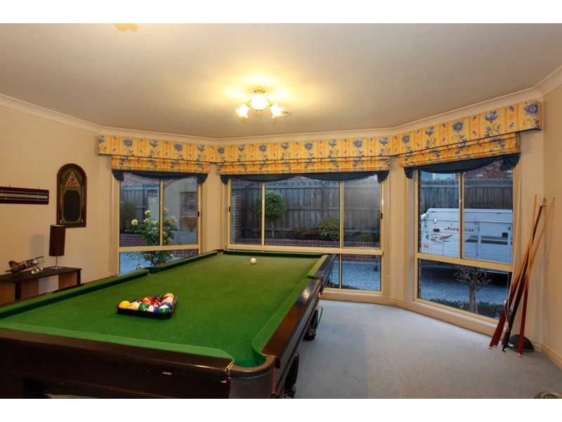 4 Carlisle Drive, Beaconsfield VIC 3807