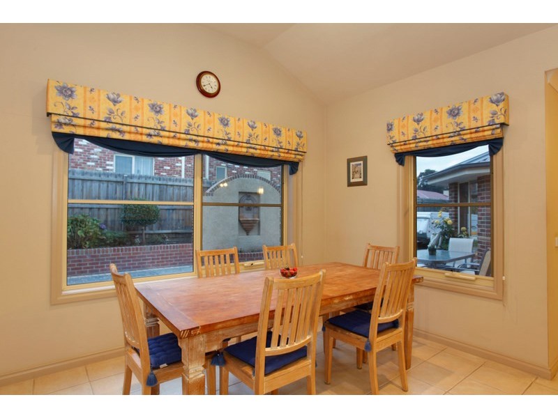 4 Carlisle Drive, Beaconsfield VIC 3807