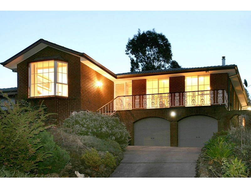 24 Outlook Drive, Berwick VIC 3806
