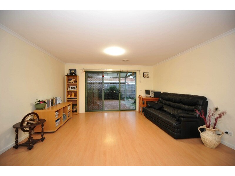 30 Sharpe Court, Berwick VIC 3806