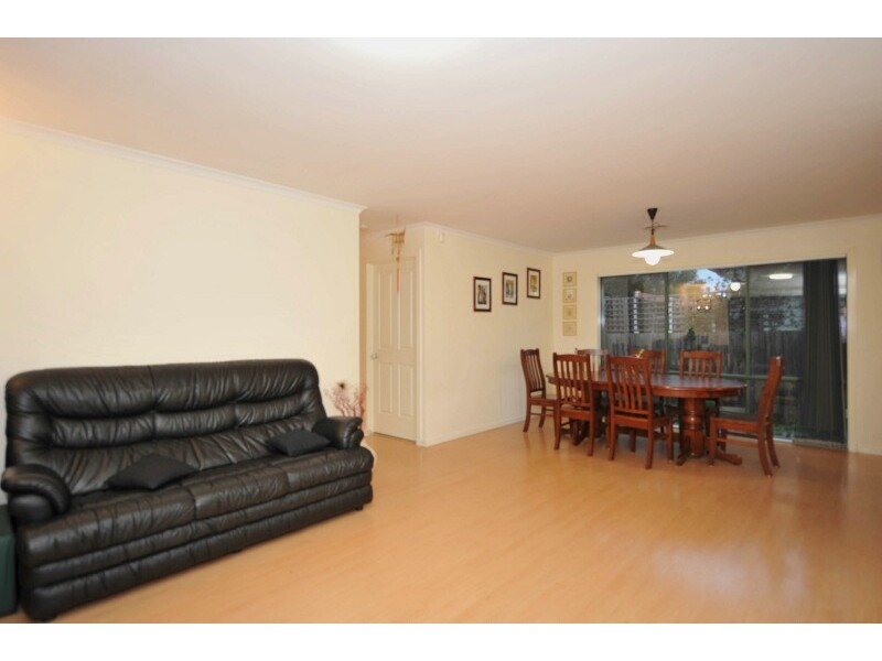 30 Sharpe Court, Berwick VIC 3806