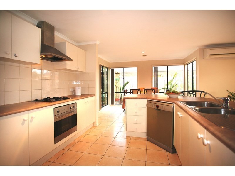 25 Pendulum Place, Berwick VIC 3806