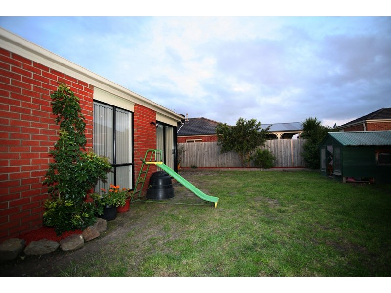 25 Pendulum Place, Berwick VIC 3806