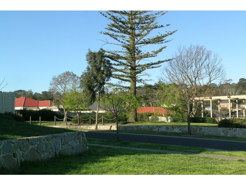 1 Finch Street, Berwick VIC 3806