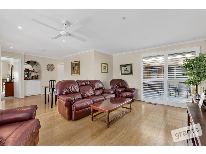 72 Lodge Crescent, Berwick VIC 3806