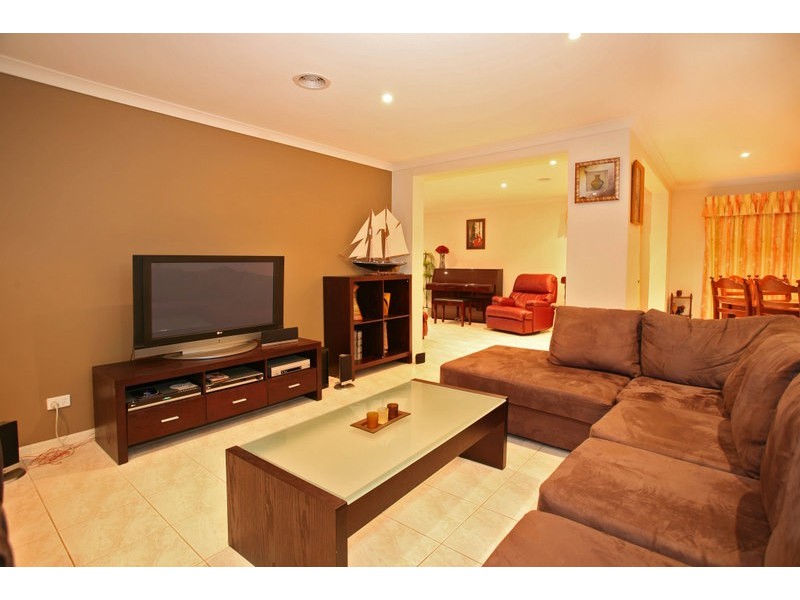 14 Sundial Court, Berwick VIC 3806