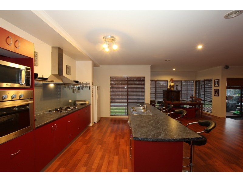 15 Clocktower Court, Berwick VIC 3806