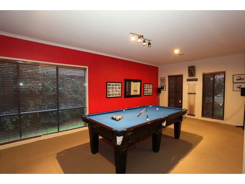 15 Clocktower Court, Berwick VIC 3806