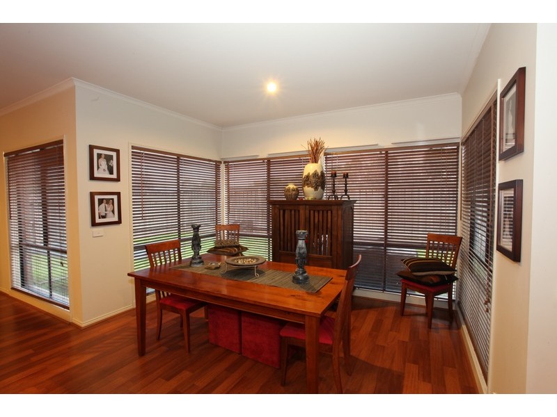 15 Clocktower Court, Berwick VIC 3806