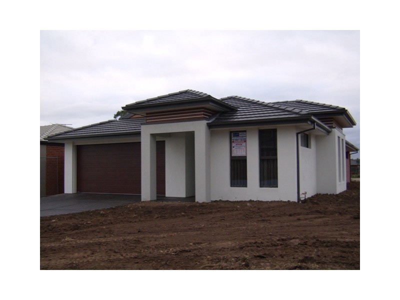 9 Wild Cherry Avenue, Pakenham VIC 3810