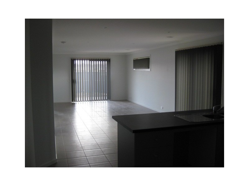 9 Wild Cherry Avenue, Pakenham VIC 3810