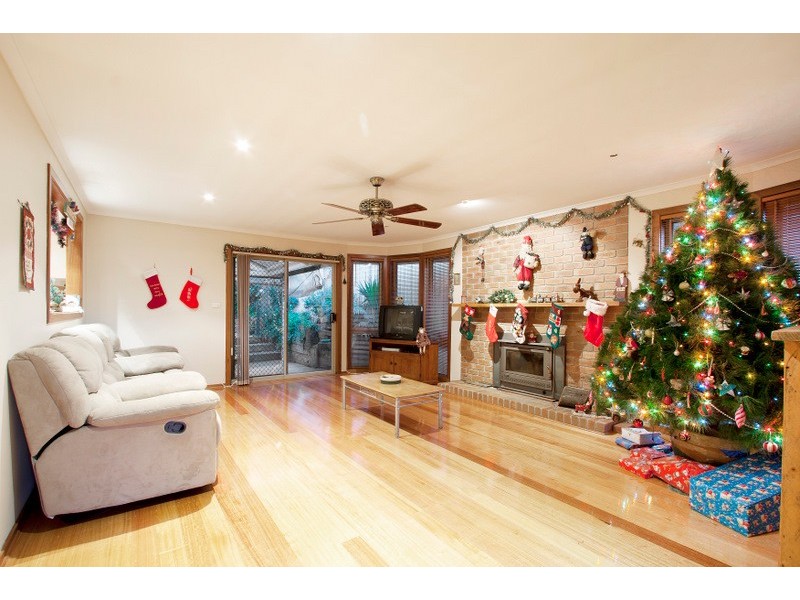 48 Lawrence Drive, Berwick VIC 3806