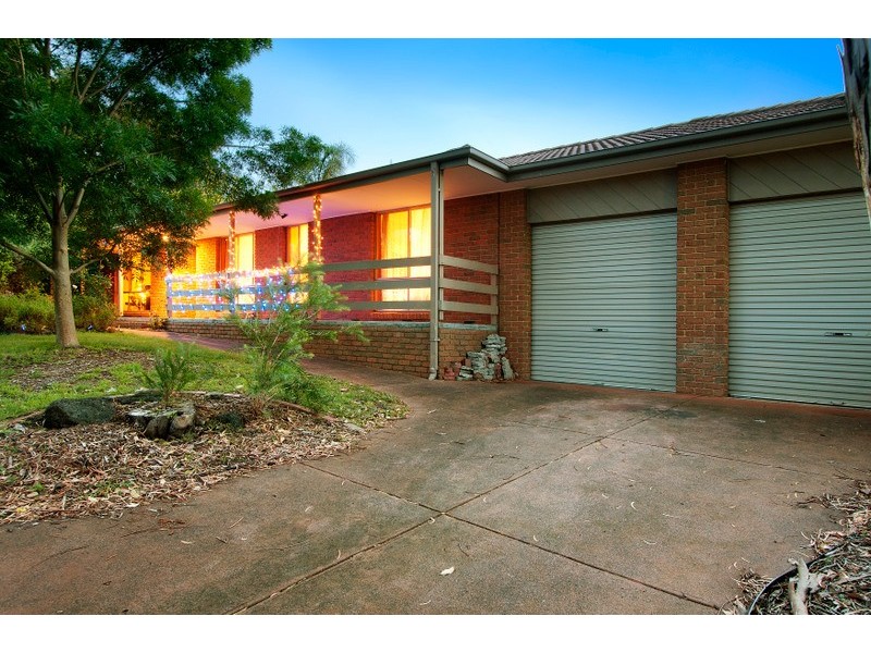 48 Lawrence Drive, Berwick VIC 3806