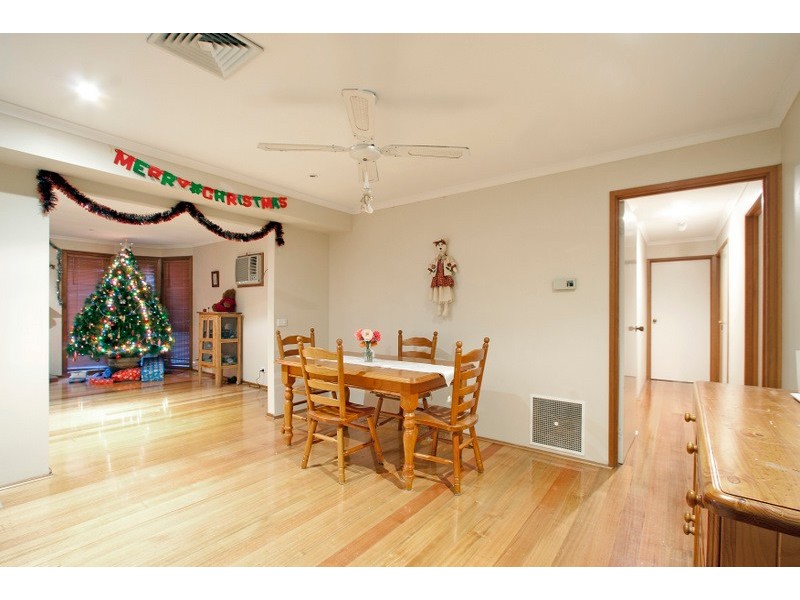 48 Lawrence Drive, Berwick VIC 3806