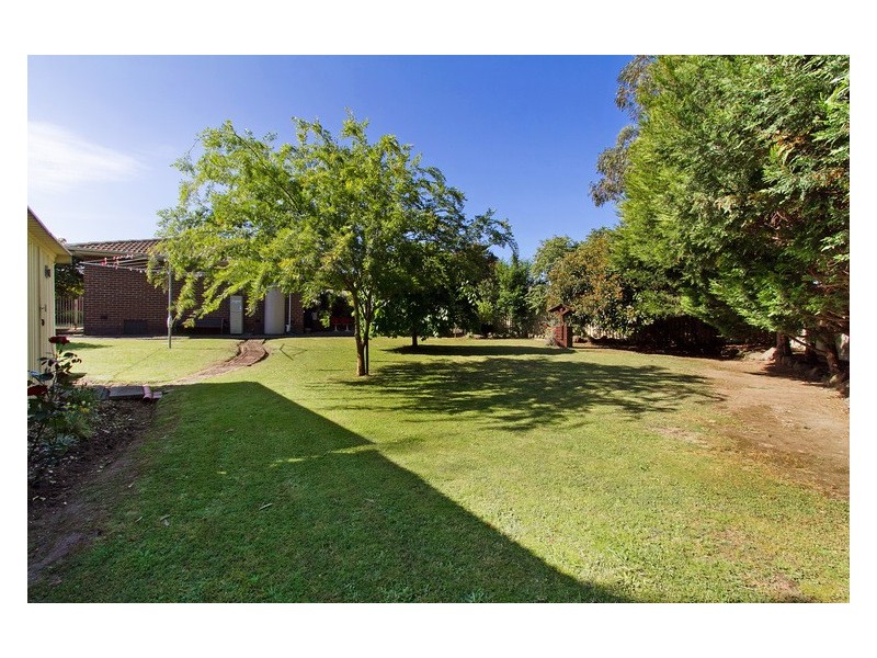 27 Mansfield Street, Berwick VIC 3806