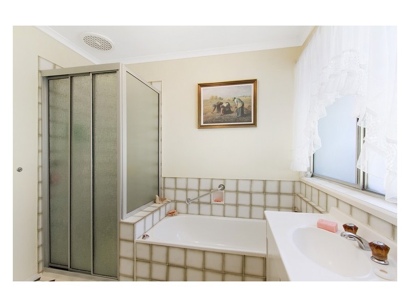 27 Mansfield Street, Berwick VIC 3806