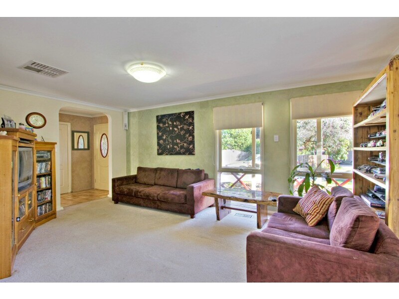 22 Cheviot Avenue, Berwick VIC 3806