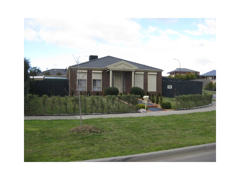 4-6 Domain Drive, Berwick VIC 3806