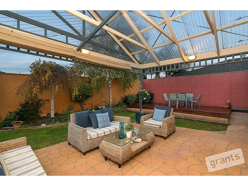 6 Newhaven Drive, Berwick VIC 3806