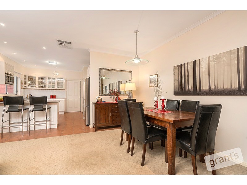 6 Newhaven Drive, Berwick VIC 3806