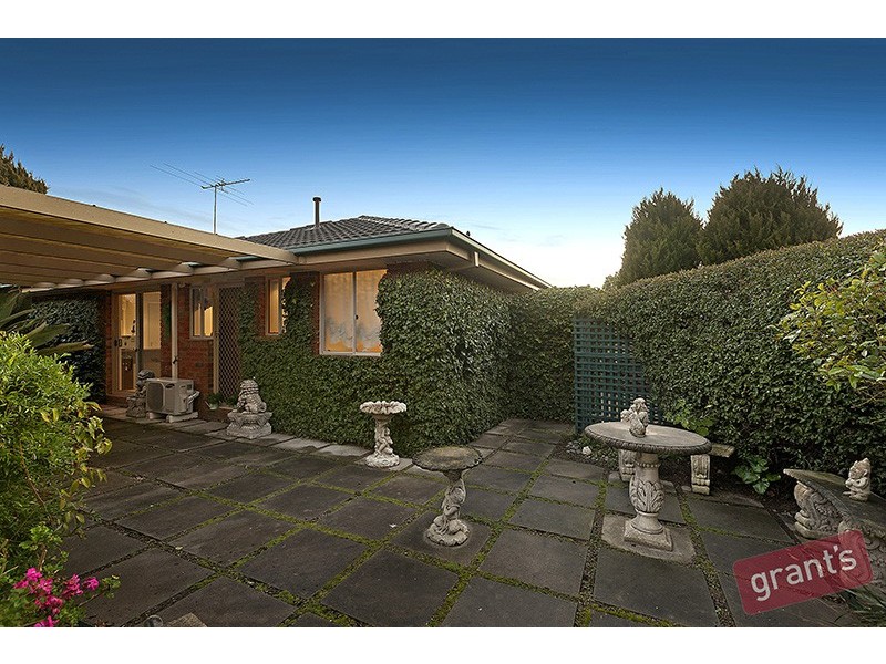 1 Dunnell Rise, Berwick VIC 3806