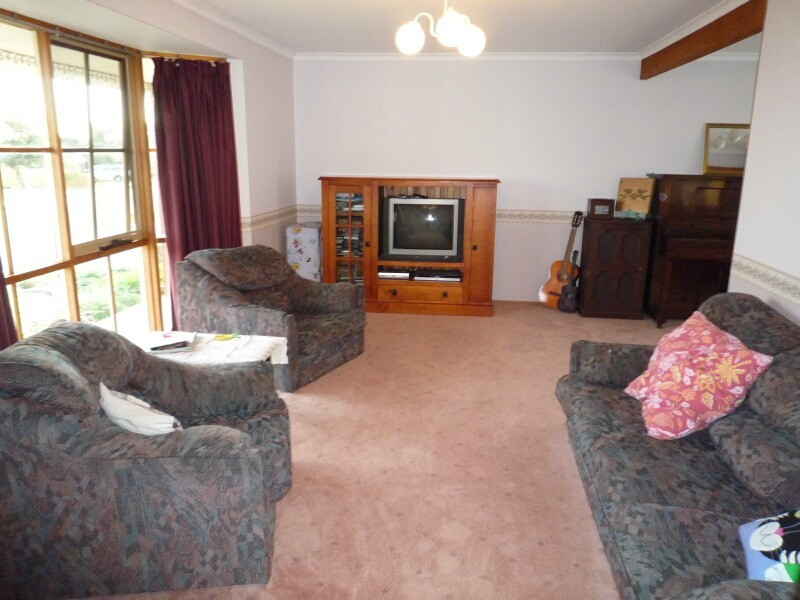 4 Florence Avenue, Berwick VIC 3806